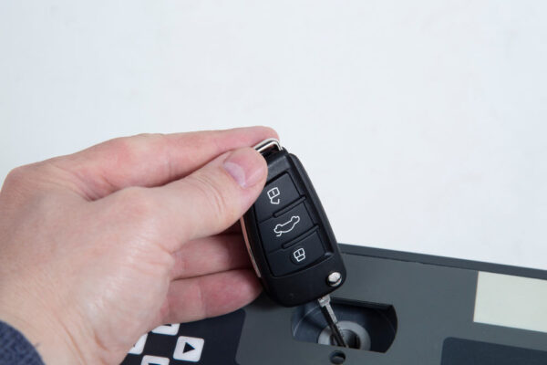Locksmith Training and Career News: Thinking about starting a new lucrative career as an indepenent local locksmith or auto locksmith?